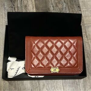 CHANEL Rich Brown Wallet on a Chain